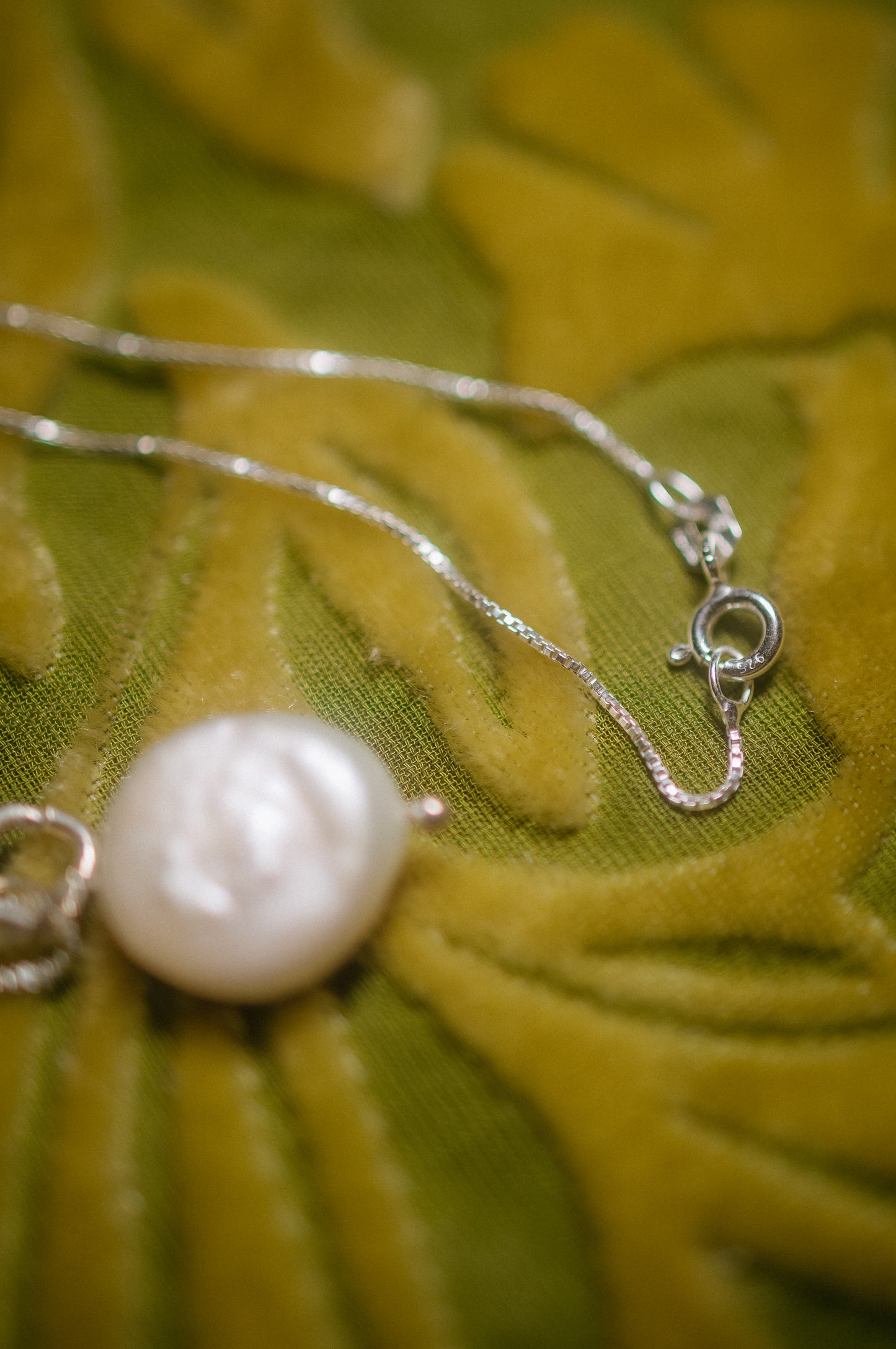 Sterling Silver Vintage Baroque Pearl Pendant Necklace
