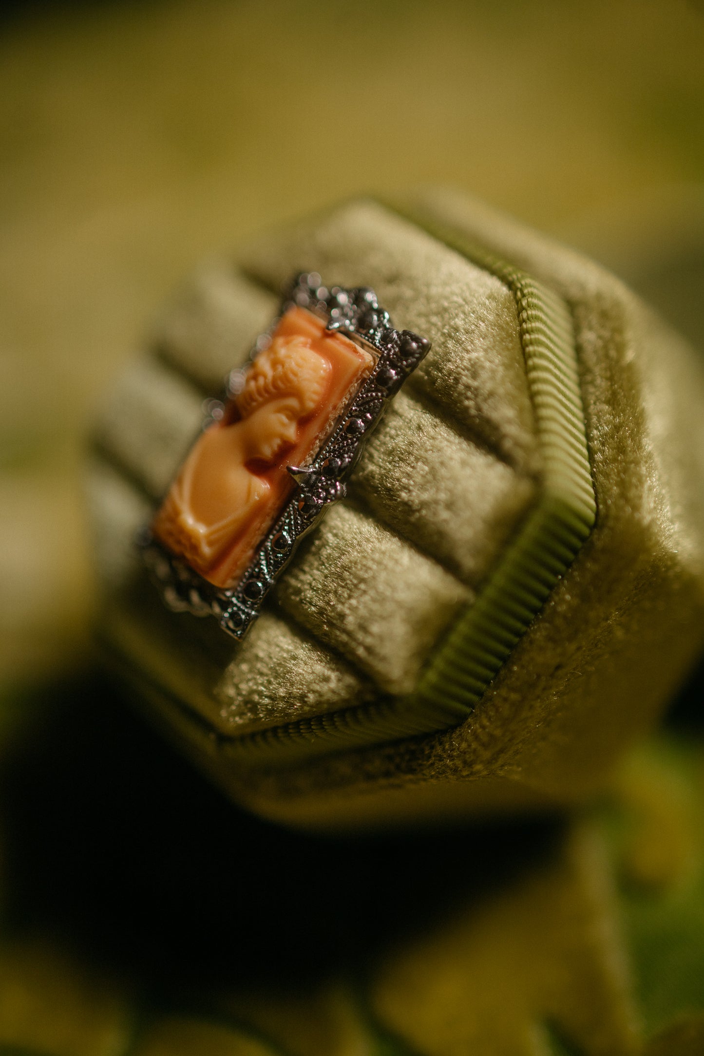 Vintage Uncas Celluloid Cameo Ring Size 6